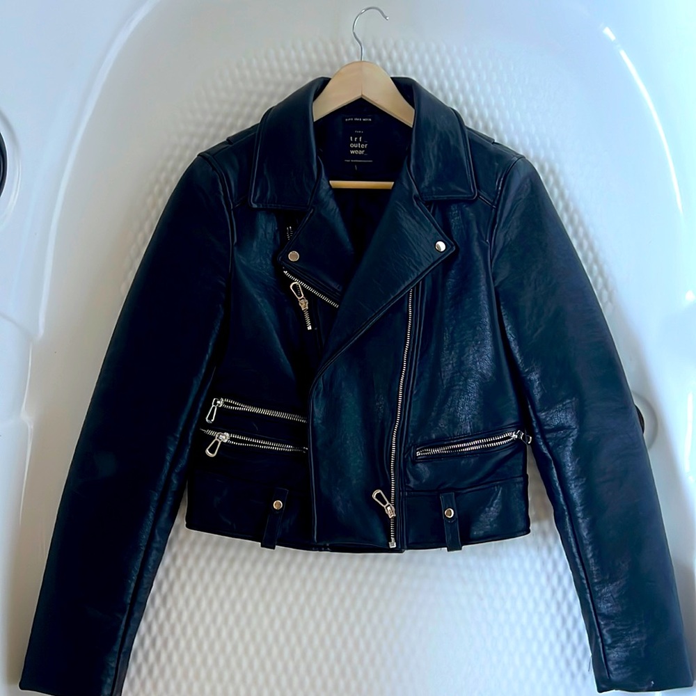 ZARA faux leather Moto jacket Rare. Almost new condition